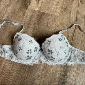 Victorias Secret Dream Angels Lined DemiBlue & Silver Floral Lace Underwire Bra